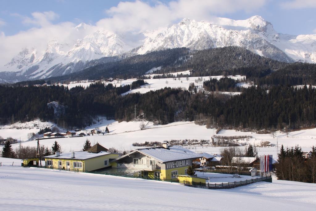 Vive Diem Haus im Ennstal Exterior photo