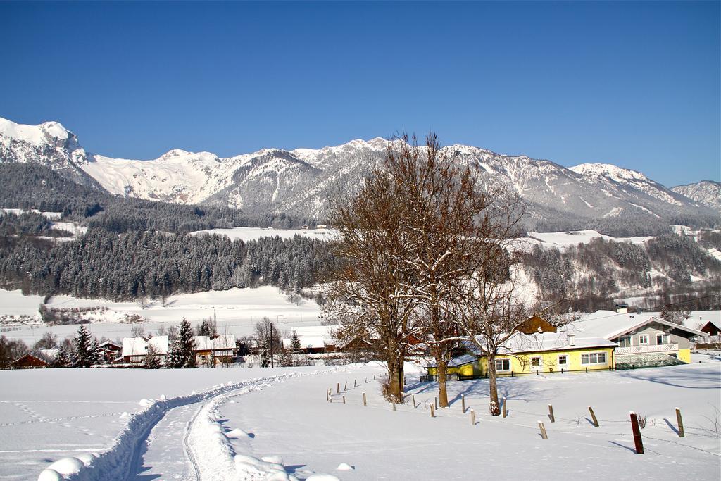 Vive Diem Haus im Ennstal Exterior photo
